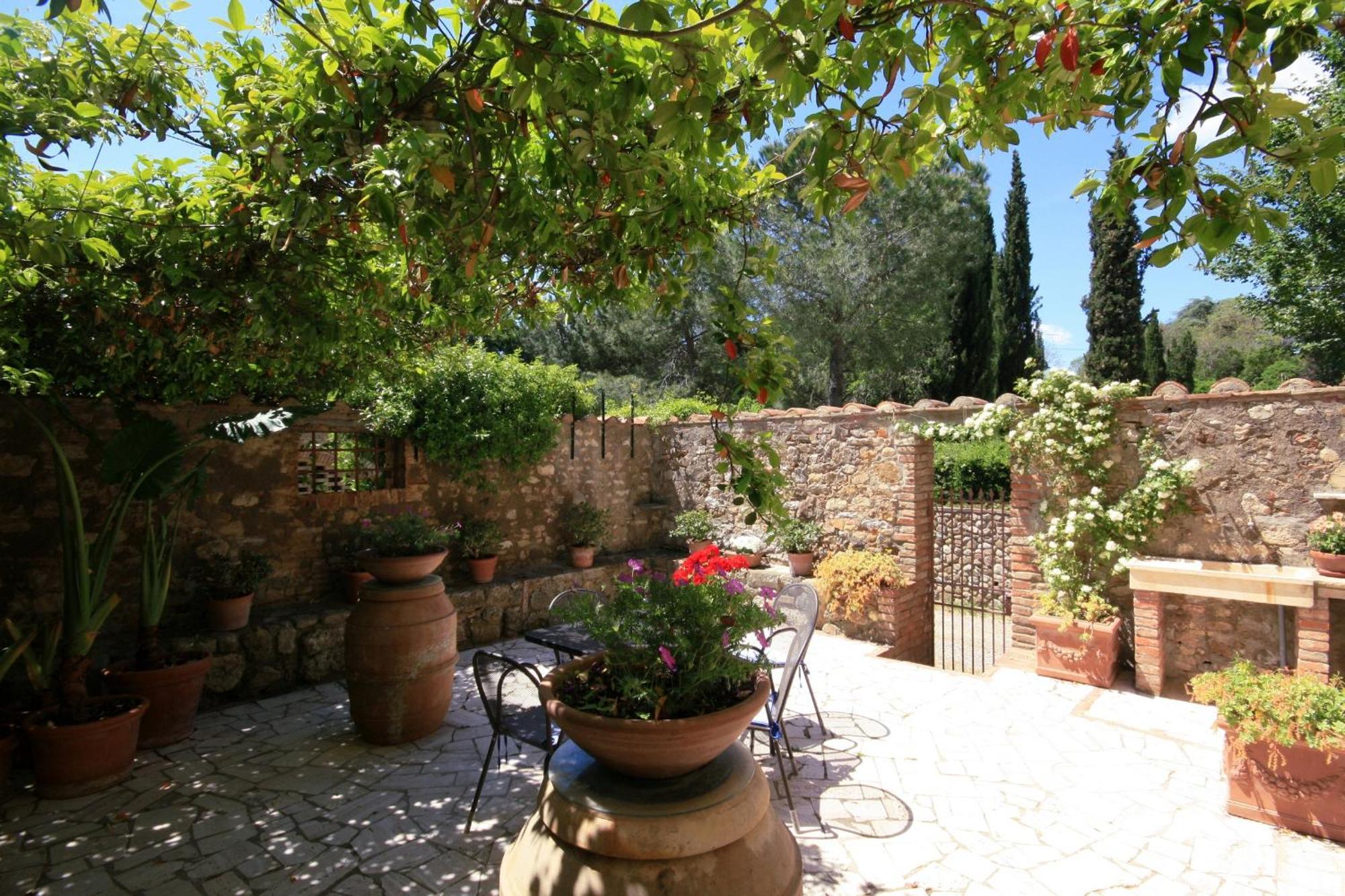 Villa Siena Room photo