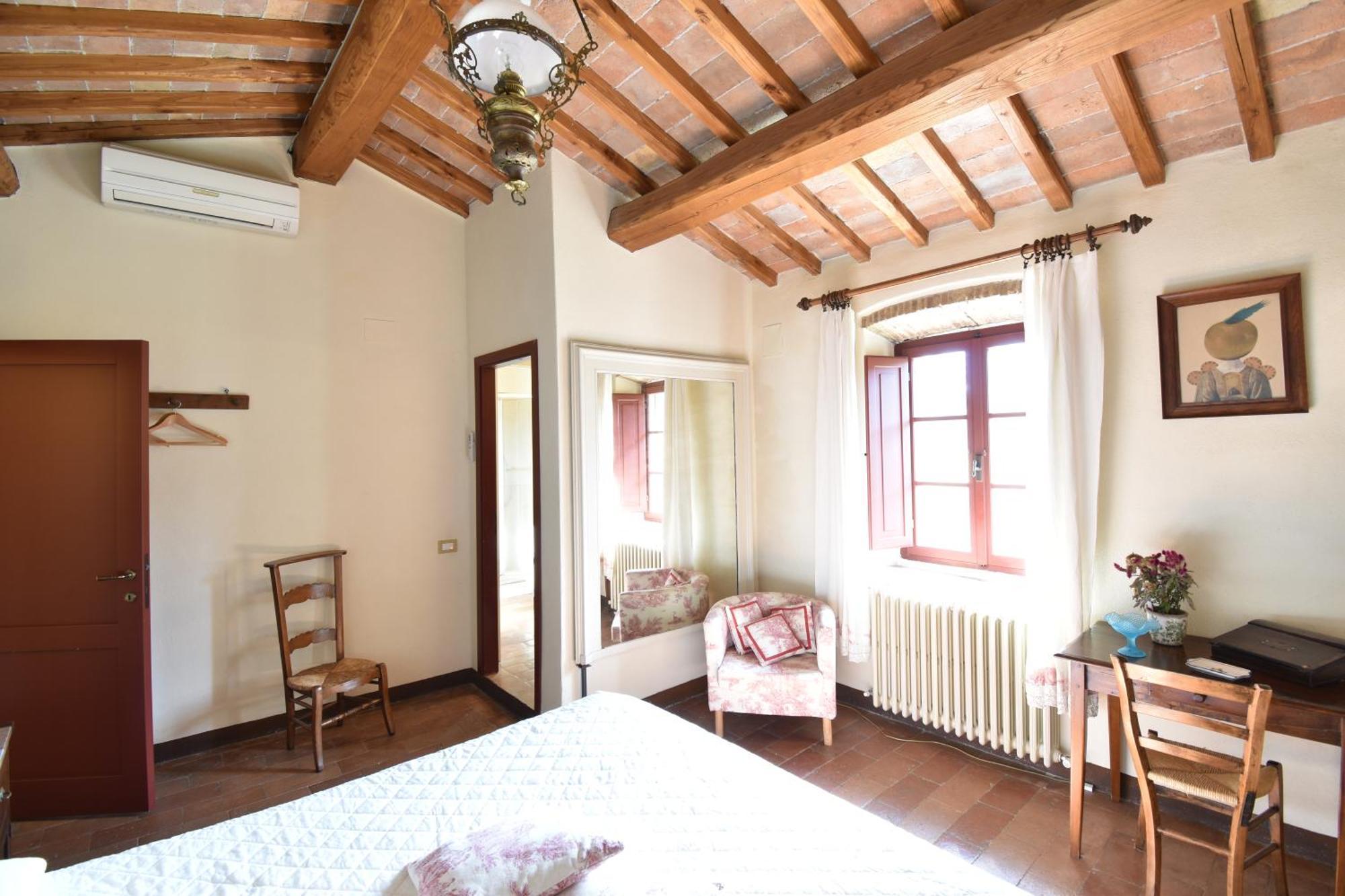 Villa Siena Room photo