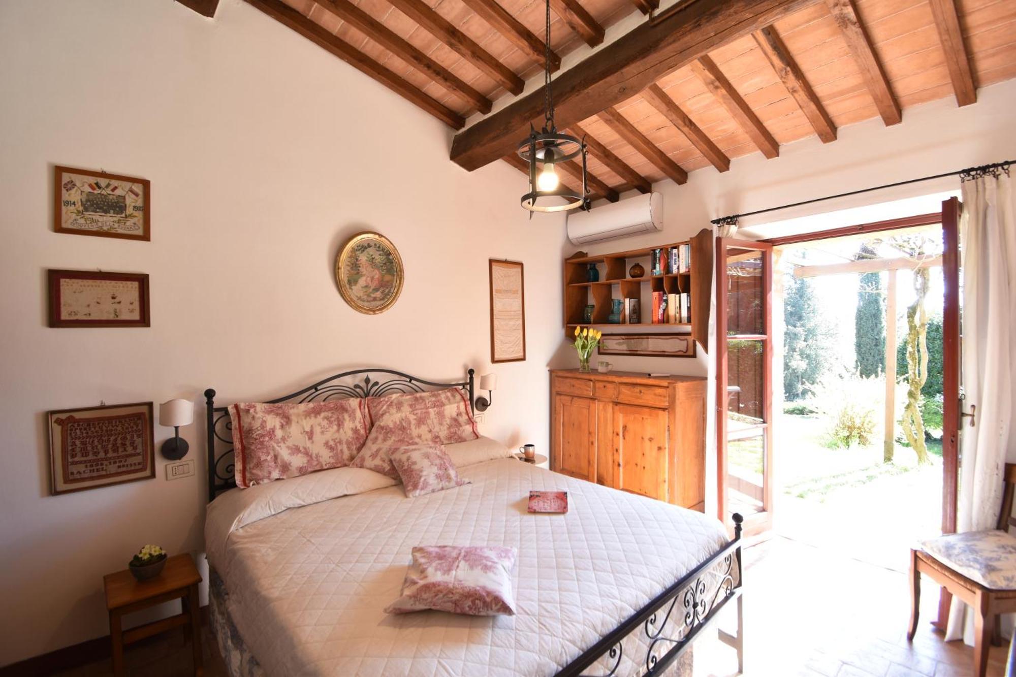 Villa Siena Room photo